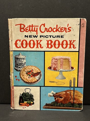 Vintage 1961 Betty Crocker's New Picture Cook Book First Edition