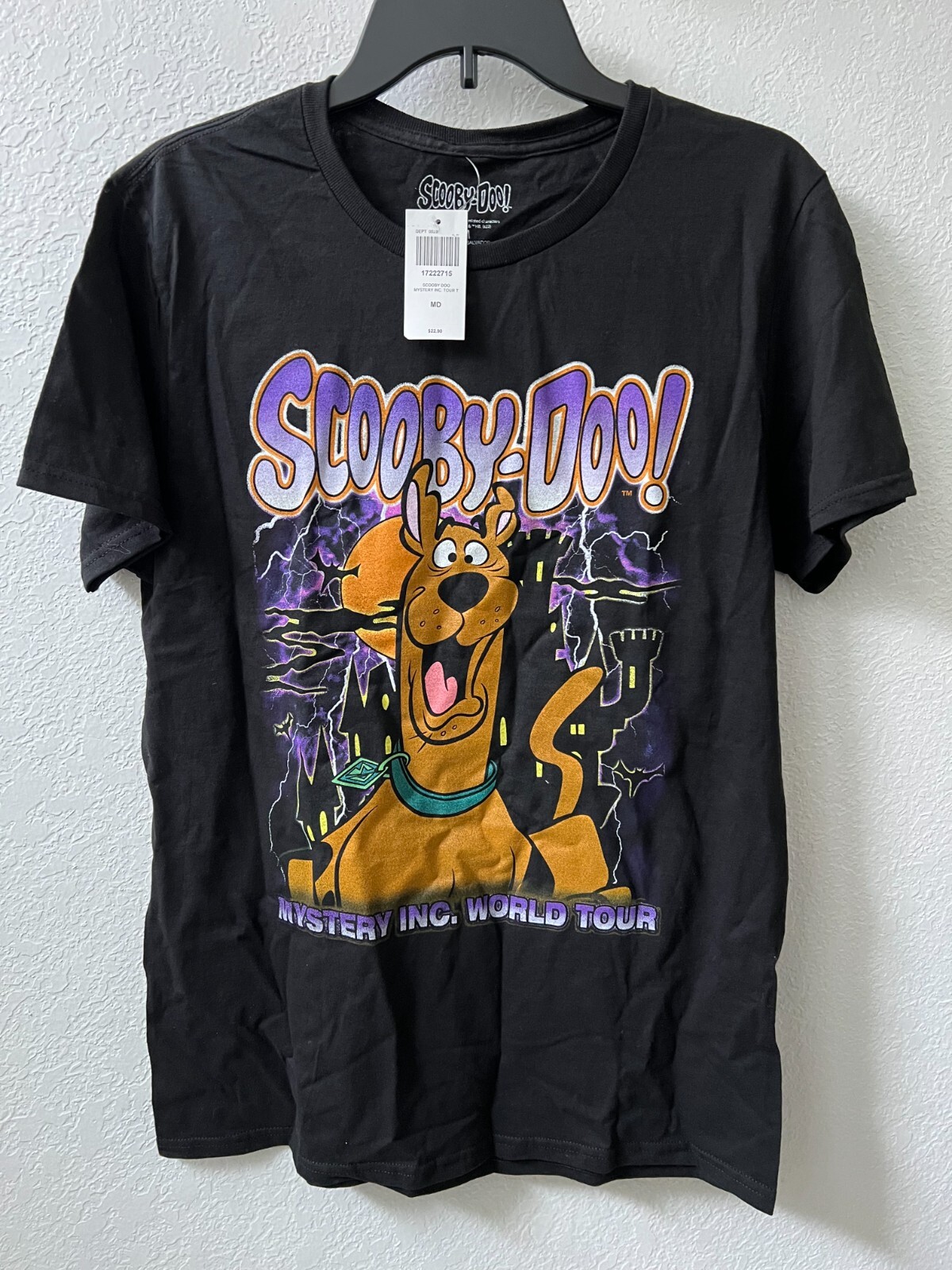 Scooby-Doo Men's Mystery Inc. World Tour Scooby Scary Graphic T