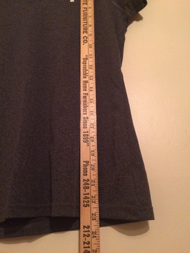 UNDER ARMOUR SM WOMEN’S Semi Fitted HEATGEAR SHORT SLEEVE V-NECK T SHIRT