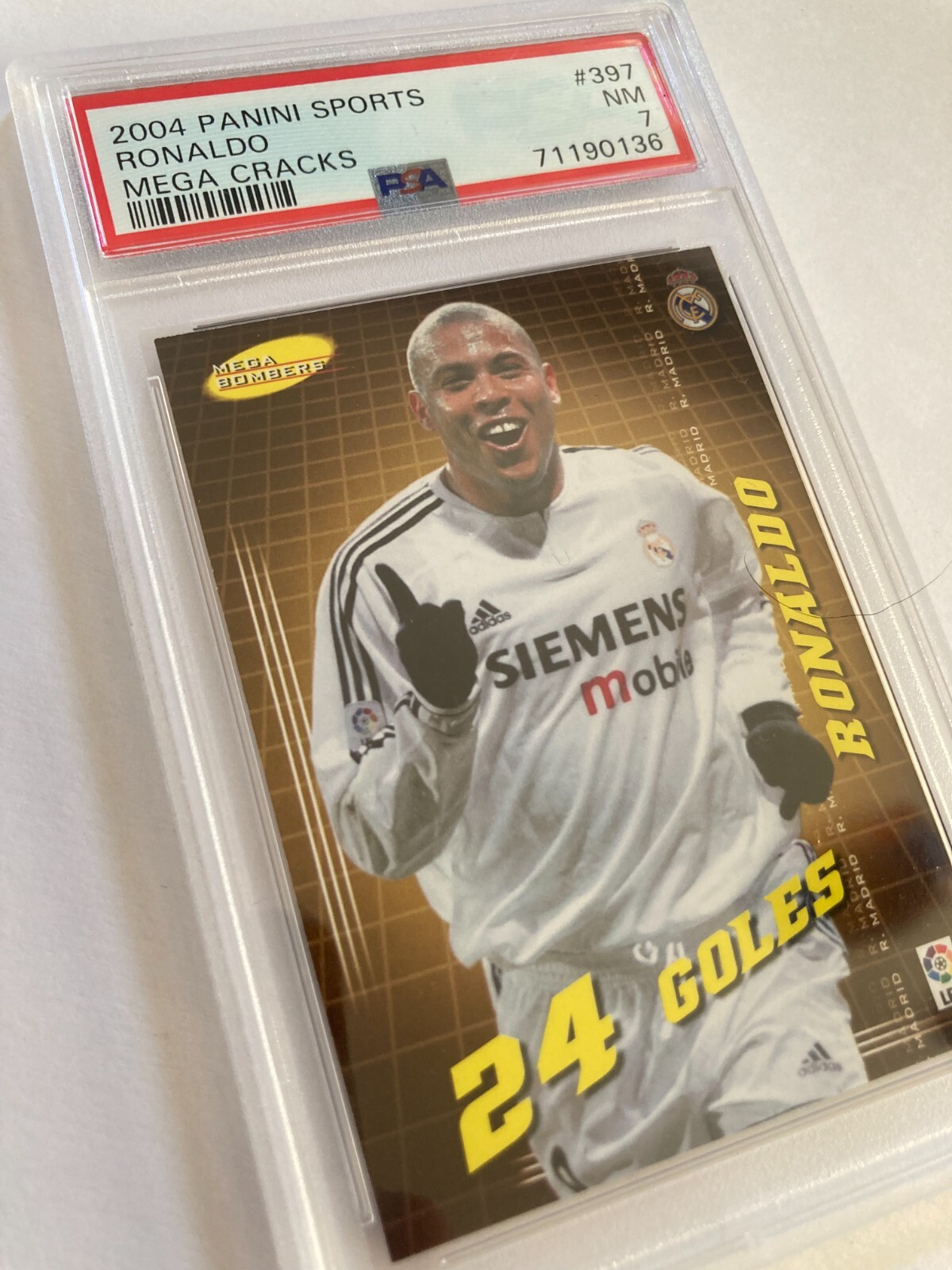 リオネルメッシ　ルーキーカード 2004 Panini Mega Cracks リオネルメッシ ルーキーカード 2004 Panini Mega Cracks - メルカリ