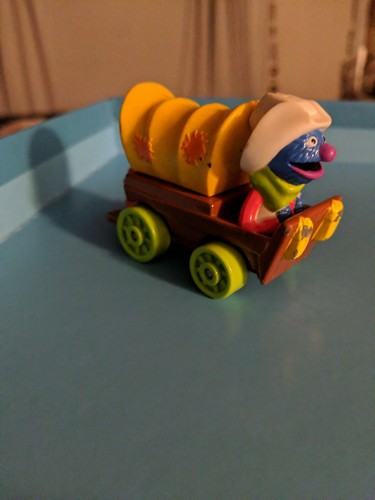 Vintage Sesame Street GROVER Muppets Inc Playskool Die Cast Conastoga Wagon 1987