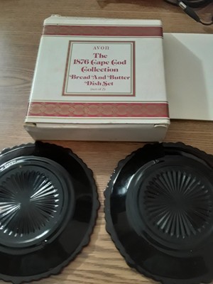 Avon The 1876 Cape Cod Ruby Collection Bread And Butter Dish Set