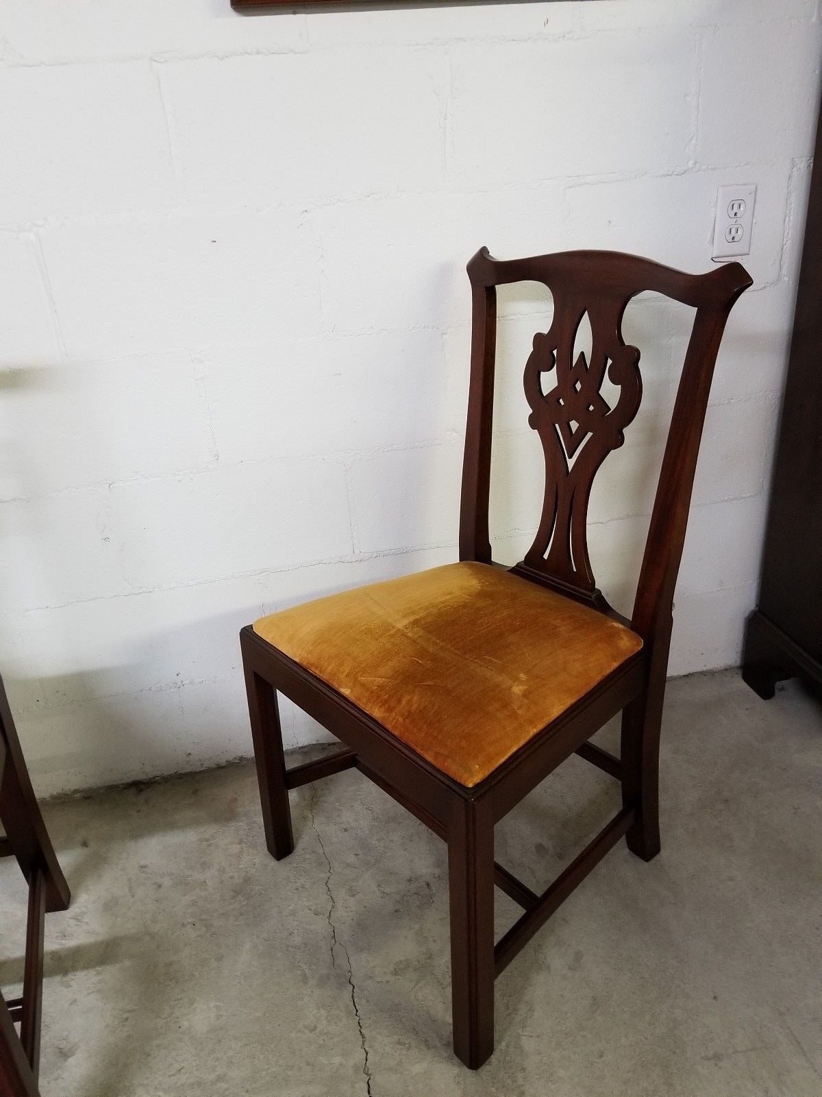 SET OF EIGHT HENKEL HARRIS CHAIRS MAHOGANY CHIPPENDALE 101