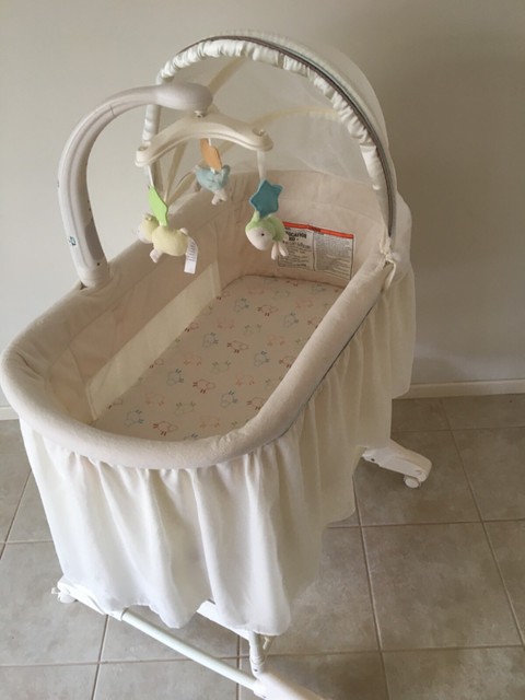 gumtree bassinet