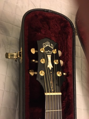 Guild DCE5 A/E Acoustic Electric guitar, ex cond, last of American made. 2001 yr
