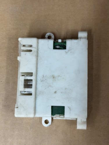 メル25773ページ 17-19 Nissan Sentra BED430-401 A1 Computer Engine Control