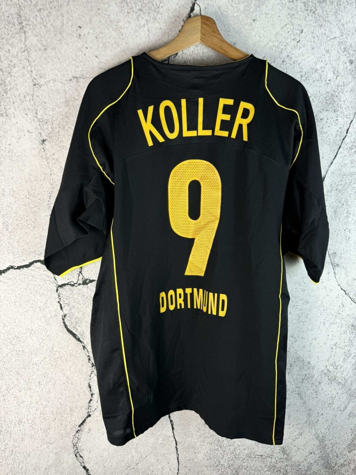 Nike Borussia Dortmund Vintage 04/05 Signature Koller Jersey Nike Borussia Dortmund Vintage 04/05 Signature Koller Jersey