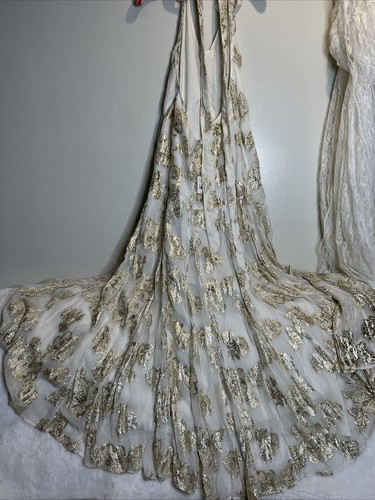 

BHLDN x Free People Xavia держит трансформируемое платье макси с бретелью на бретельках металлизированного цвета, Golden ivory combo