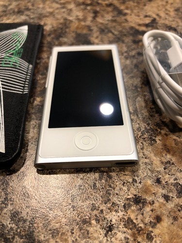 Apple iPod nano 7th Generation Silver (16 GB) USED BUT WORKS LIKE NEW