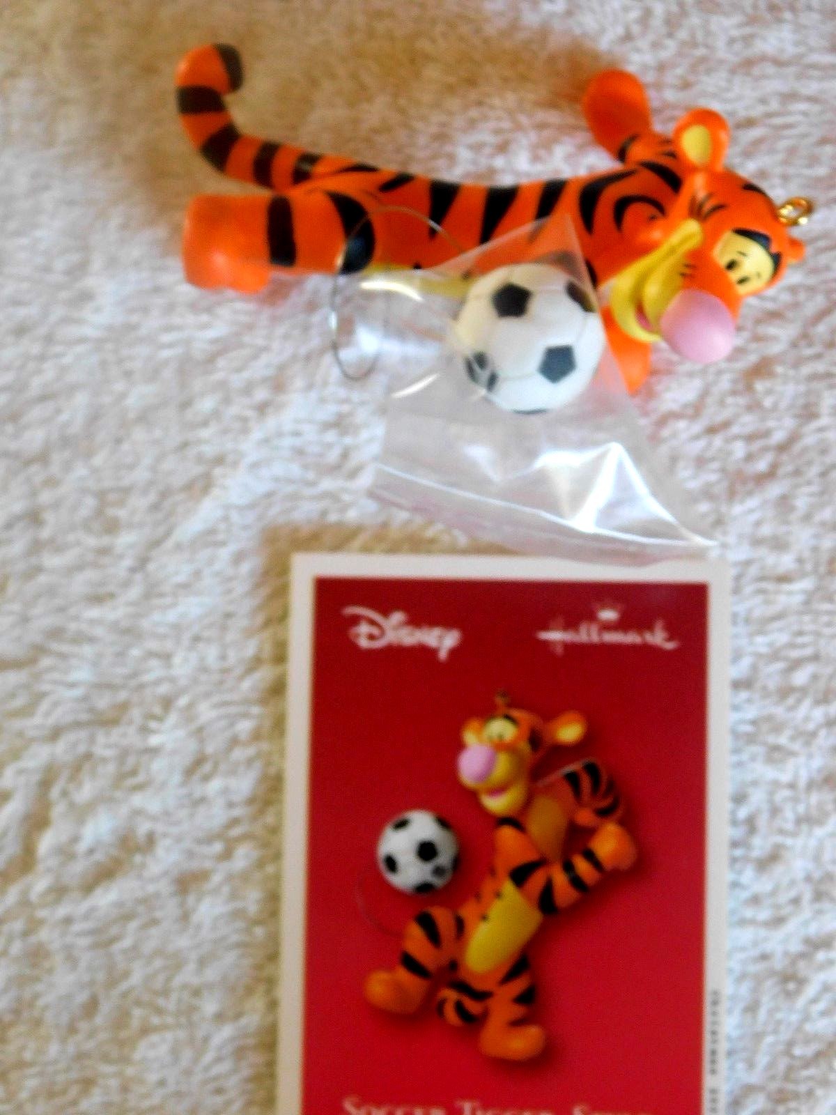 2003 Hallmark Soccer Tigger Style Ornament Disney Winnie The Pooh Collection Box