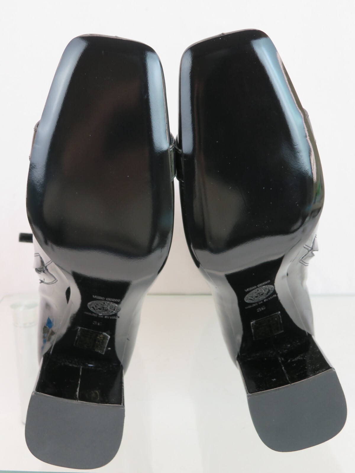 Pre-owned Versace $1300  Black Patent Leather Medusa Medallion Zip Heel Ankle Boots 39.5
