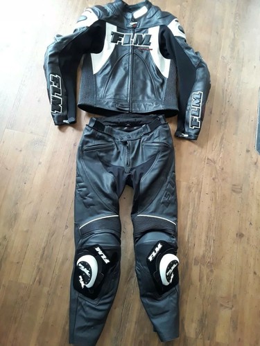 FLM Motorradhosen kaufen | Textilhose & Lederhosen von FLM FLM Motorradhosen kaufen | Textilhose & Lederhosen von FLM