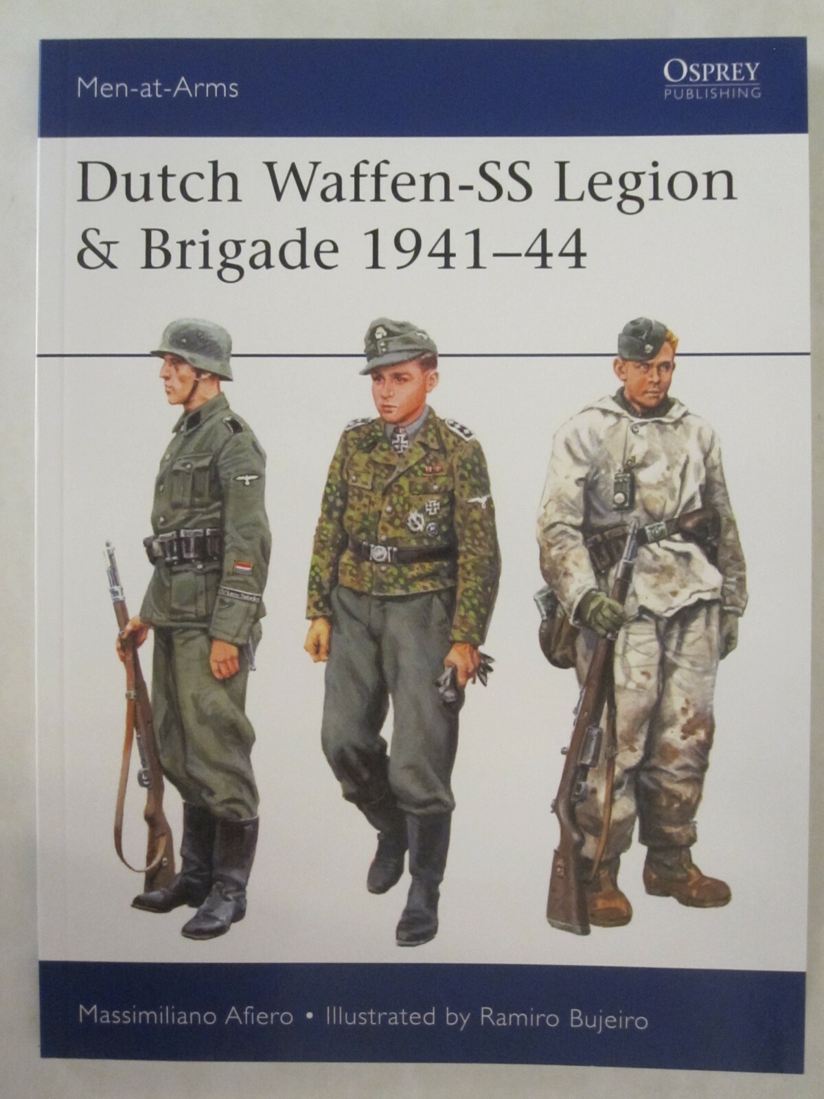 11/25.52○Waffen-SS Uniforms & Insignia Uniforms of the Waffen-SS, Vol. 1: Black Service Uniform