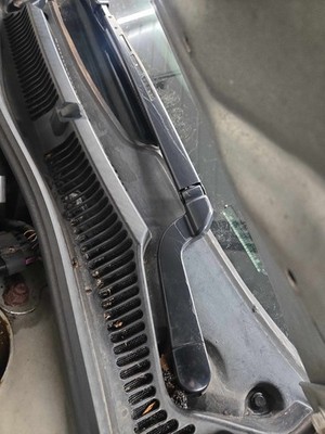 Used Left Wiper Arm fits: 2009 Chevrolet Impala LS LT LTZ Police SS Grade A