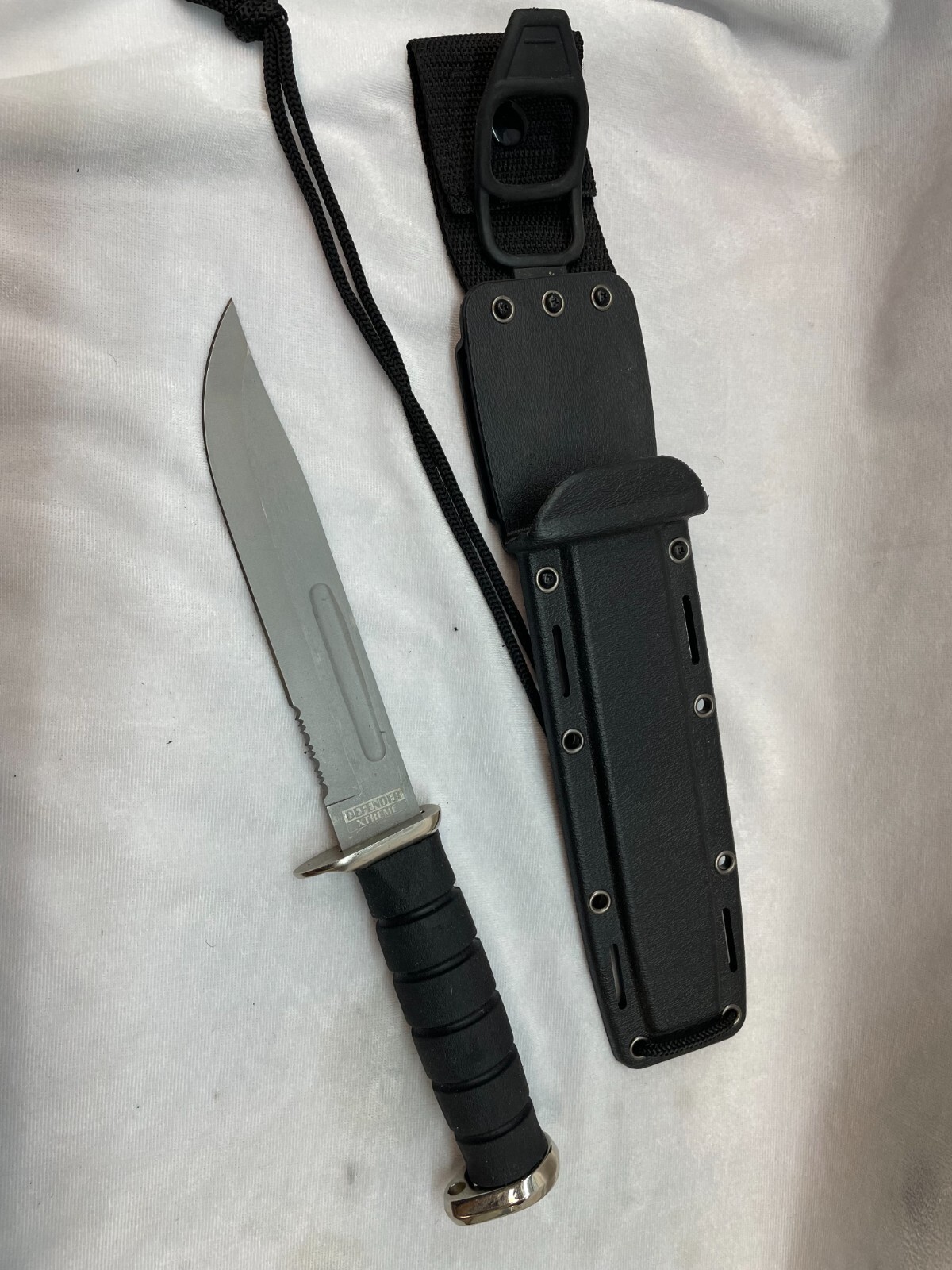 Defender-Xtreme 12" Hunting Knife With Sheath Wholesale Knife 2595