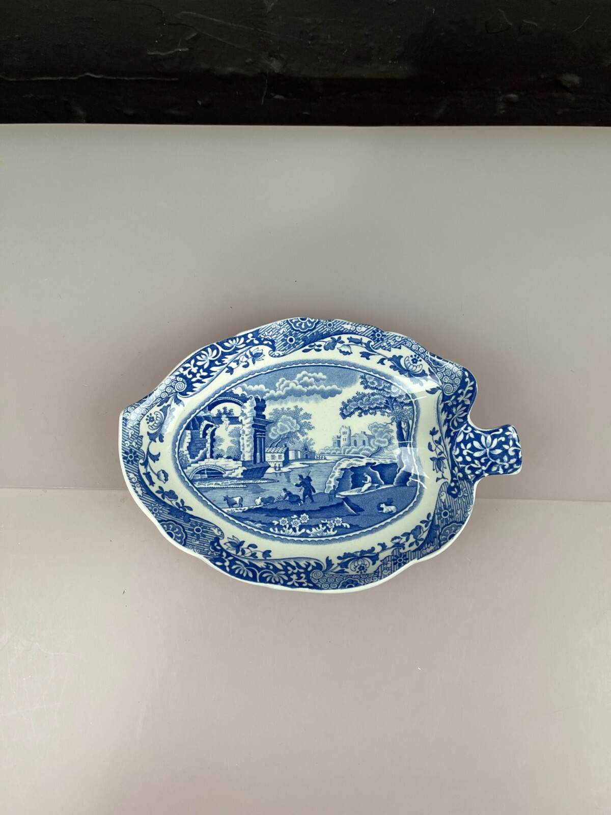 Spode Italian Blue and White Leaf Shaped Pickle / Nibbles Dish 7"