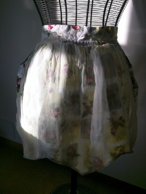 Sweet Summer Strawberries  Cotton Vintage Apron  ~ Reversible