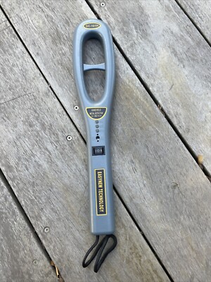 Highly Sensitive Hand-Held Metal Detector Gold Metal Finder Security Scanne:NG