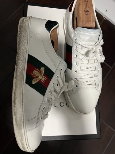 Gucci Ace Sneakers – White Leather w/ Embroidered Bee