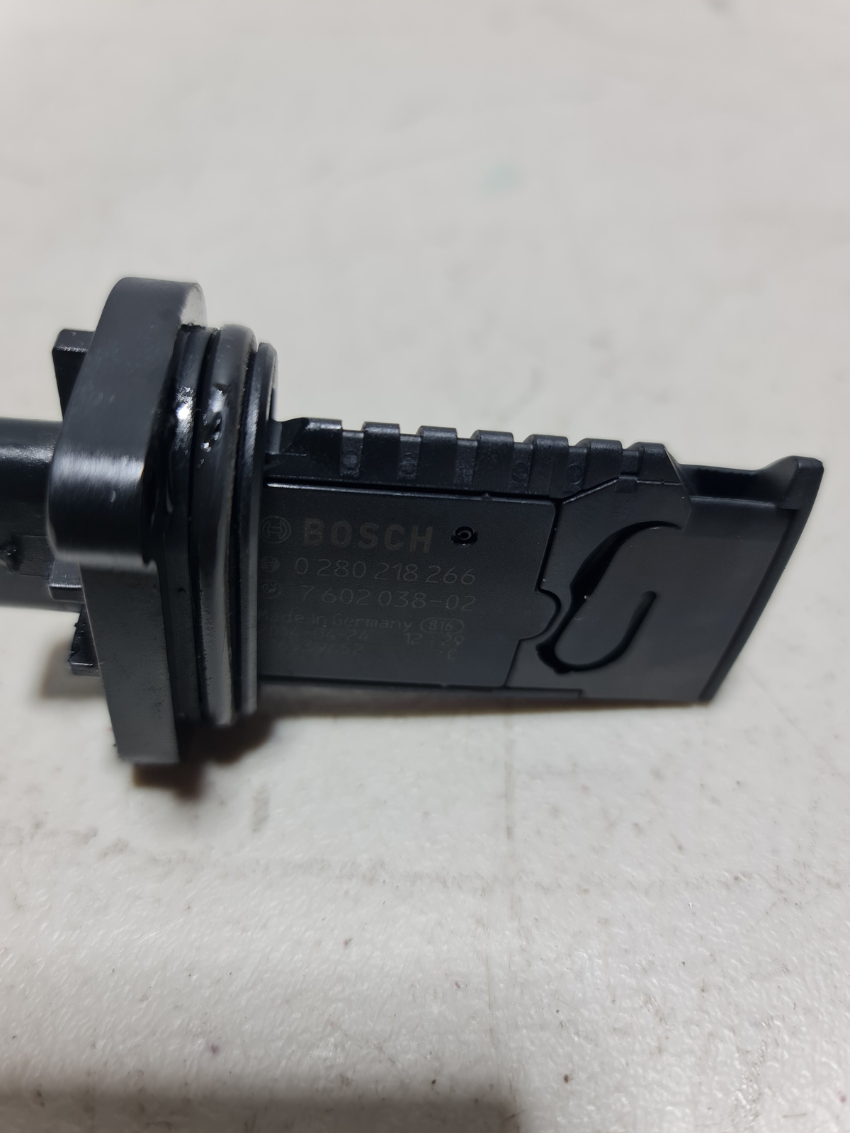 0 Bmw 2012-2020 13-62-7-602-038 13627602038 Mass Air Flow Sensor 7602038 02 image 4