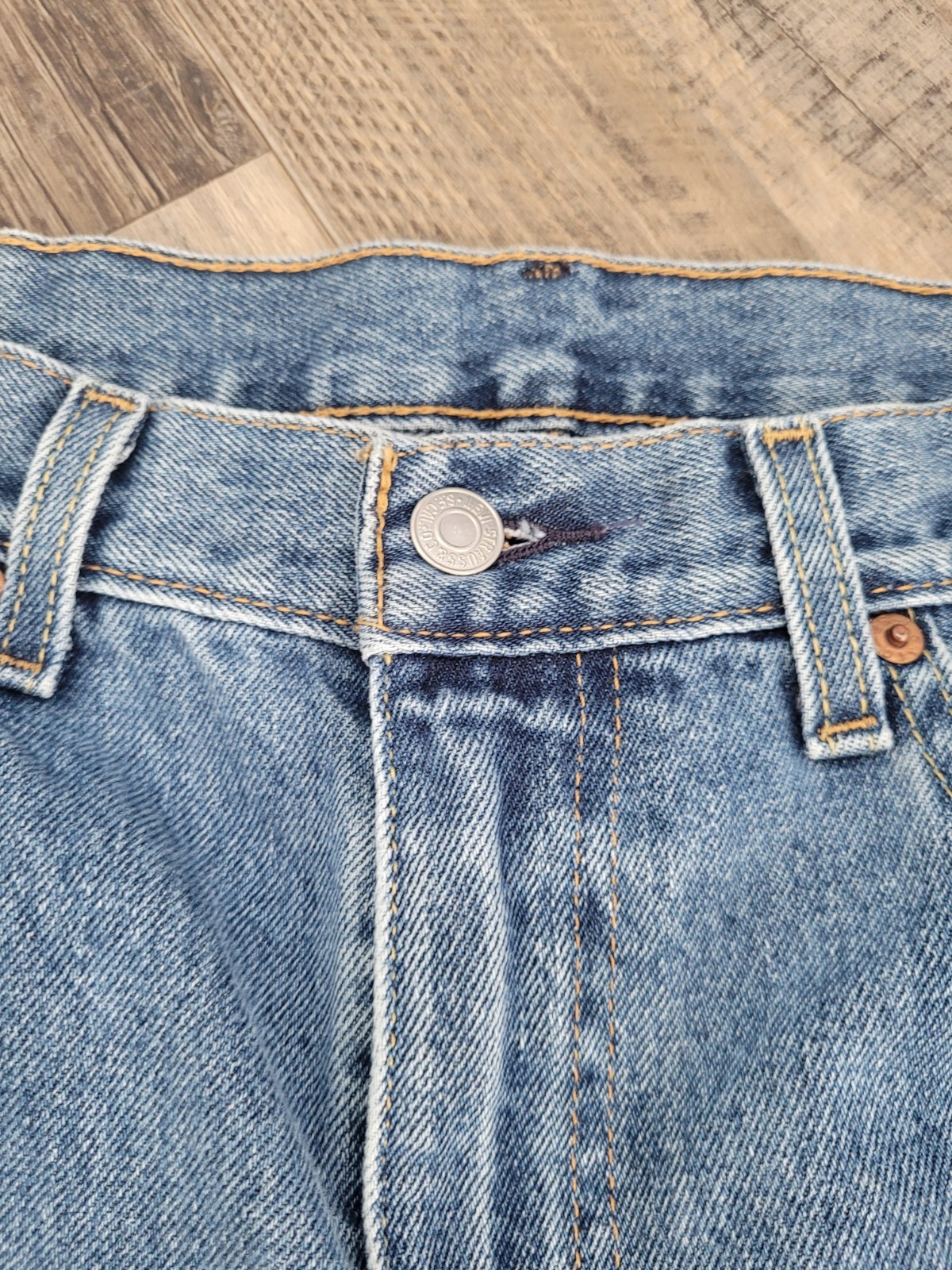 Levi's 550 Medium Wash Cotton Jeans Size 36x32 Classic Cowboy Relaxed Fit