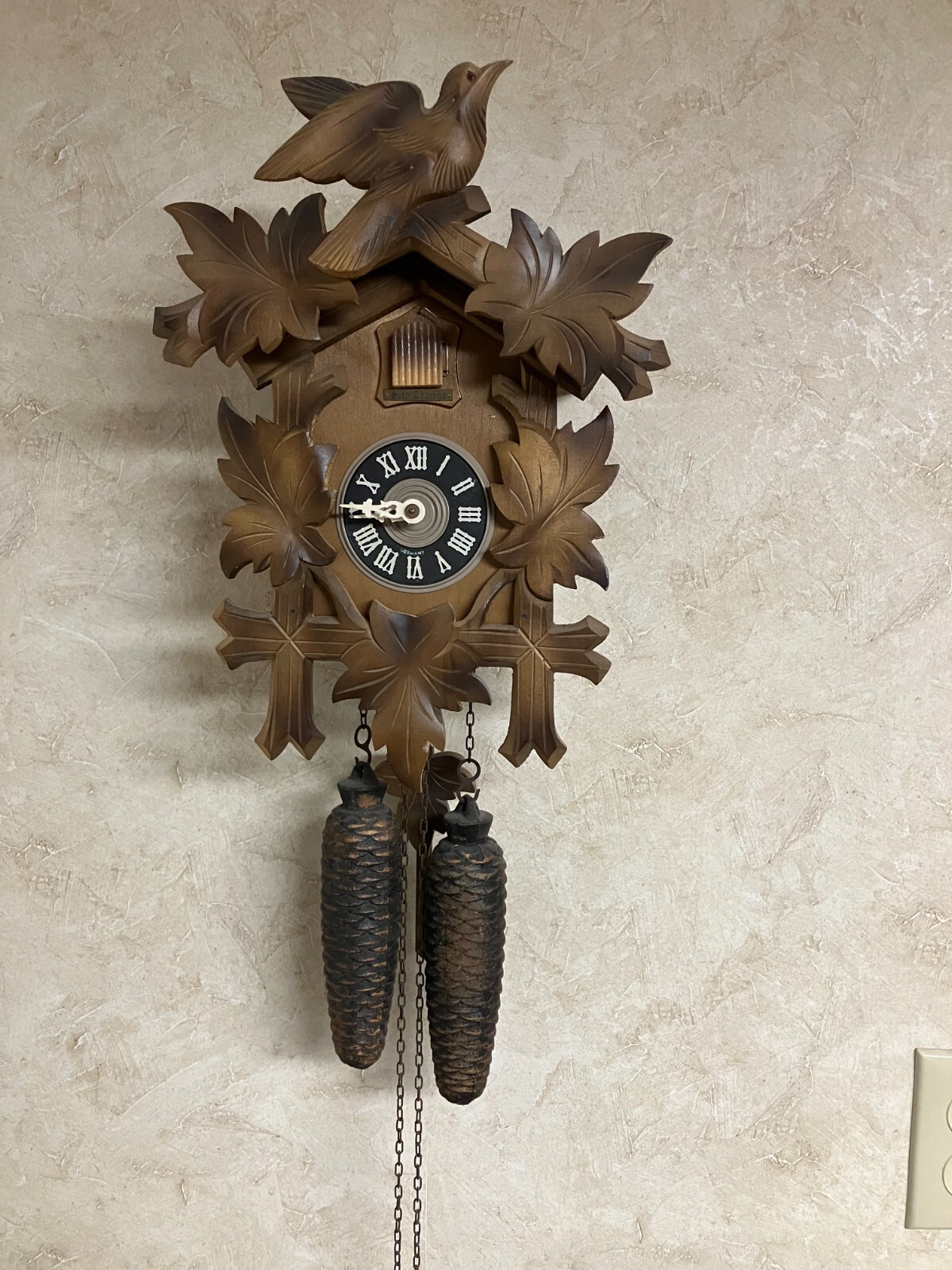 VINTAGE BLACK FOREST CUCKOO CLOCK  GERMANY MEDIUM SIZE, Seth Thomas 1972 N-R