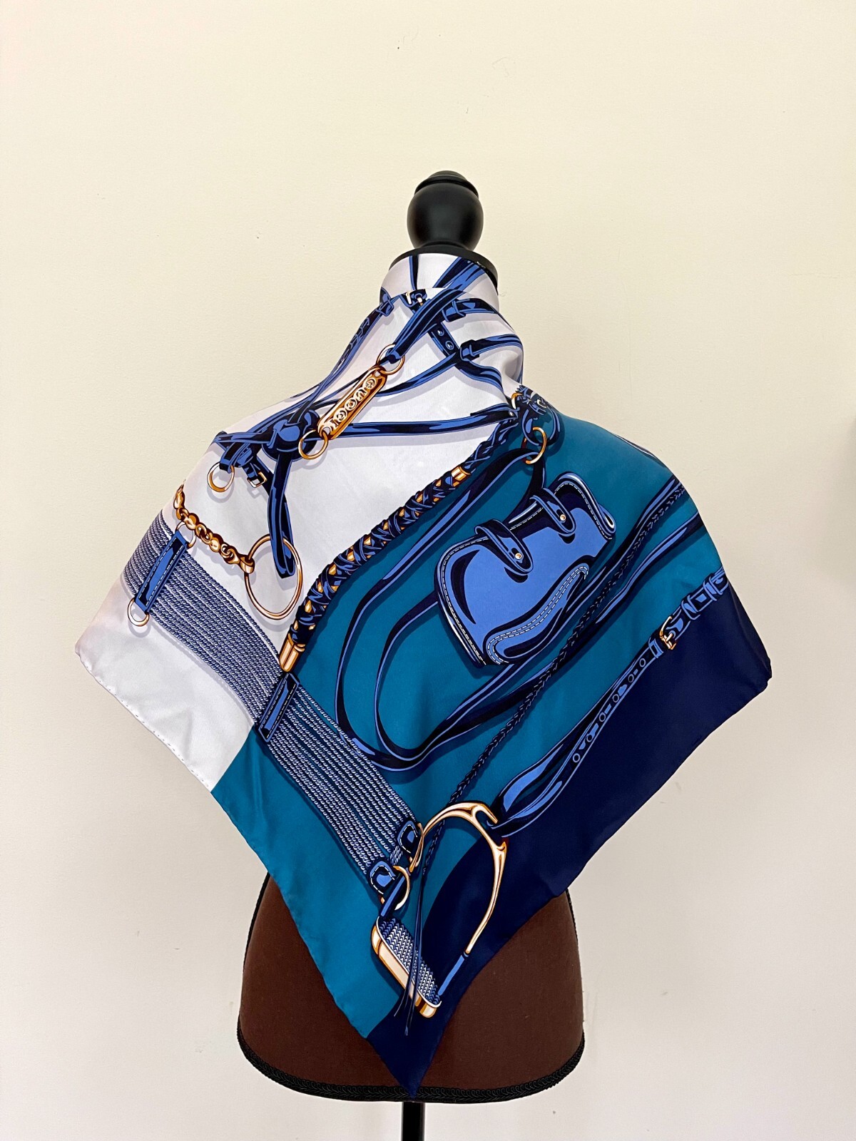 Pre-owned Gucci Silk Wrap Equestrian Horsebit Blue White Unisex Scarf With  Gift Box In Multicolor