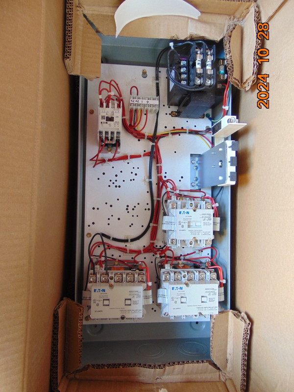 EATON ECL04C1DBA 30A 12-Pole Lighting Contactor A202K1BAM 550/600V