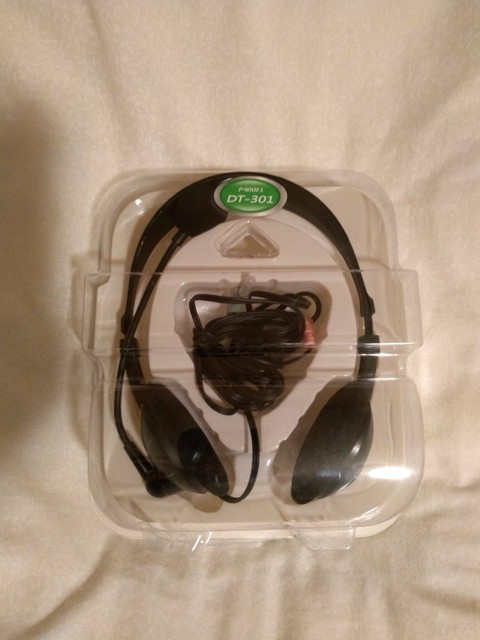 Free headphone set with separate audio speaker and microphone jack | Headphones & Earphones 