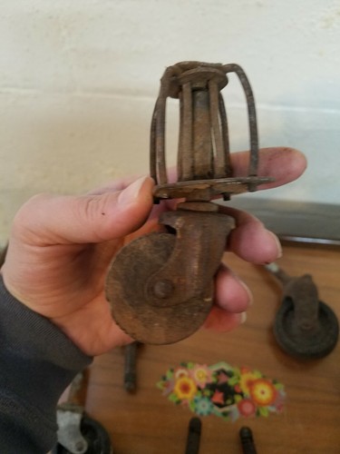 LOT 8 ANTIQUE VINTAGE FURNITURE CASTERS WHEELS IRON + WOOD + PLASTIC