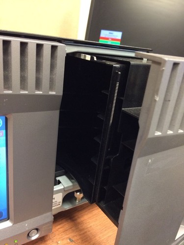 Dell Tape Library Ml6000 with 2x IBM LTO4 uds3 fc /8-00491-01 Drives WORKING