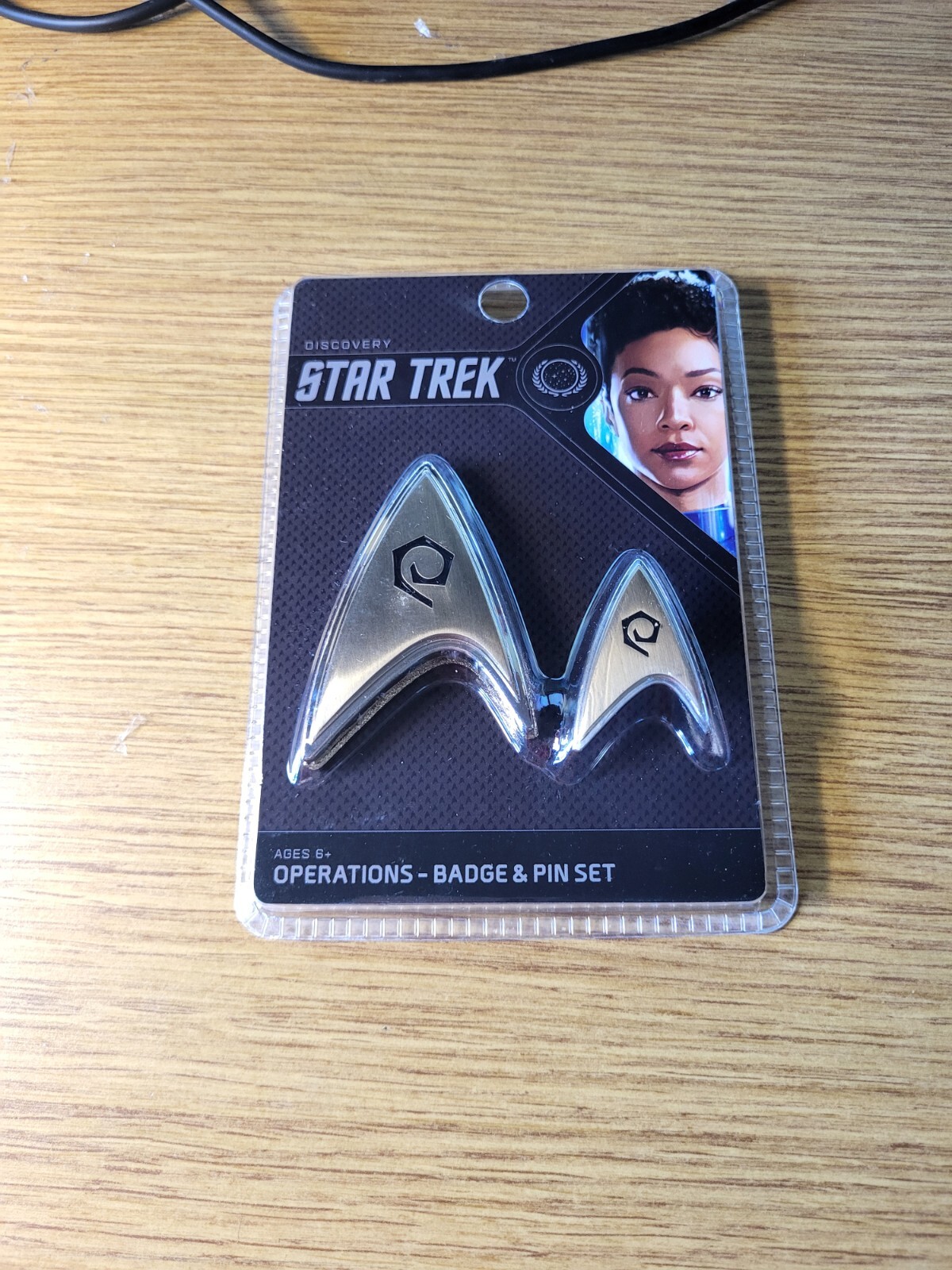 Star Trek Starfleet Discovery SNW Operations Division Badge Magnet
