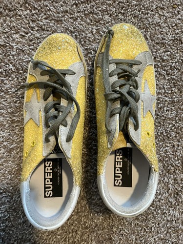 【Golden Goose】Super Star Laminated Gold Star(23-25.5cm) Women's Super-Star with gold glitter star and ice-gray suede