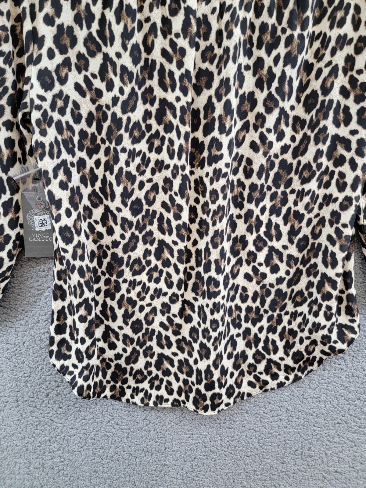 Vince Camuto Leopard Print V-Neck Top Women's S Rich Black Multi 3/4 Sleeve - Picture 12 of 16