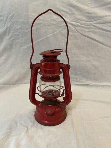 Vintage Winged Wheel No. 350 Red Kerosene Oil Lantern Vintage Winged Wheel No. 350 Red Kerosene Oil Lantern