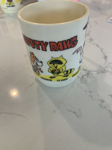 meTHE TOÉ SOMERSET FUR COAT & MUG CUP Vtg 1977 Deputy Dog Muskie Ty Coon The Sheriff Van Deka Mug