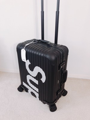 supreme luggage black