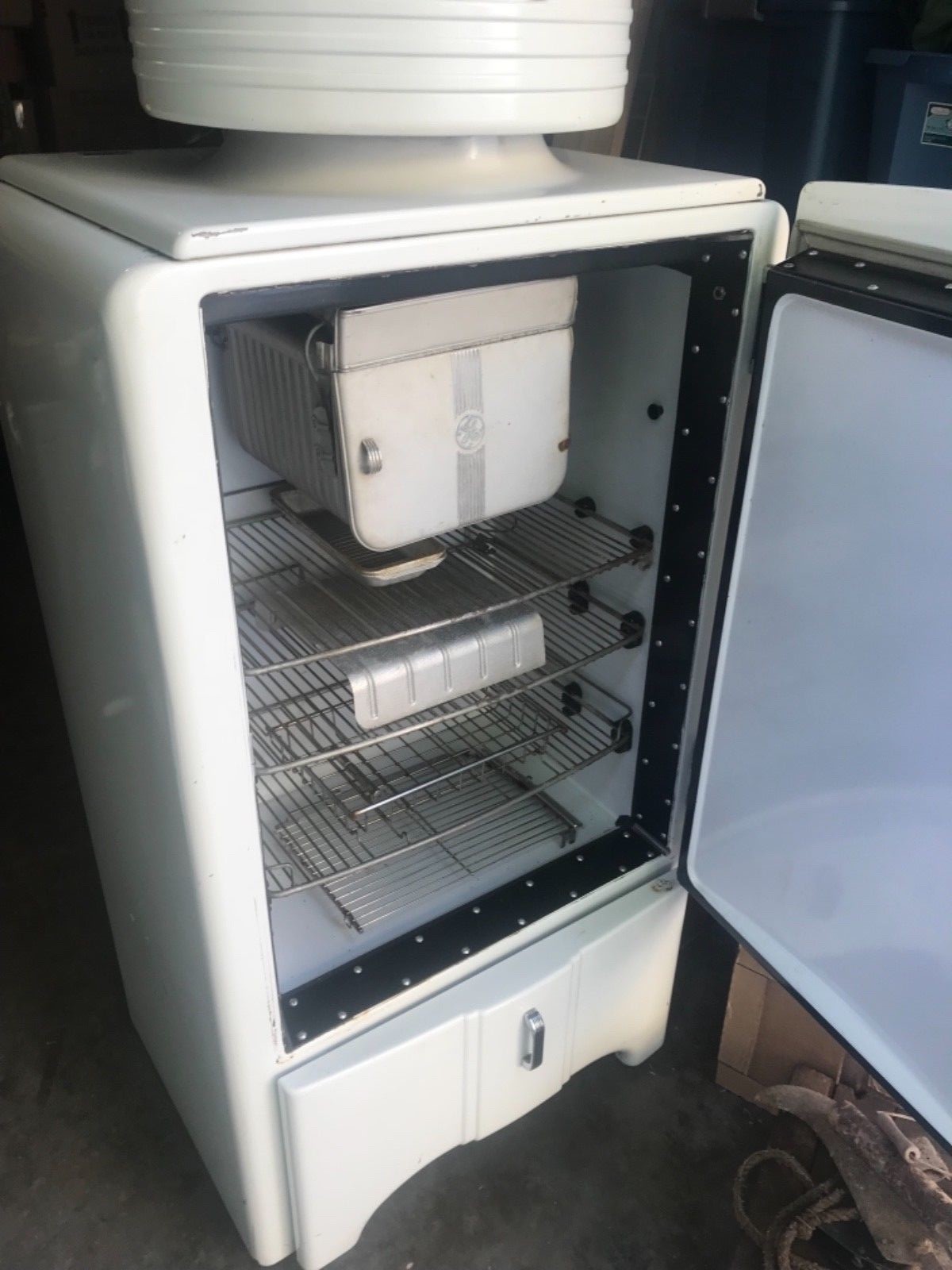 1937 GE General electric Monitor Top Refrigerator Antique Vintage