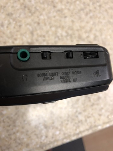 Sony WM-FX453 FM/AM Walkman Radio Works Do Not Think Cassette Does