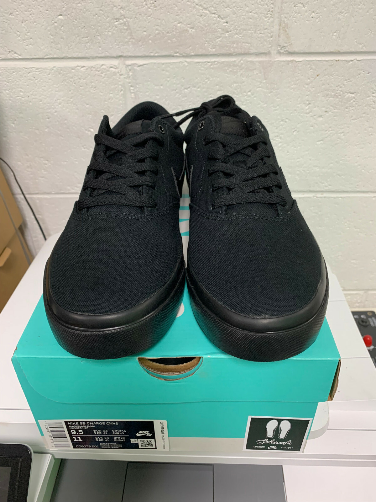 Nike SB Charge Canvas Triple Black size 