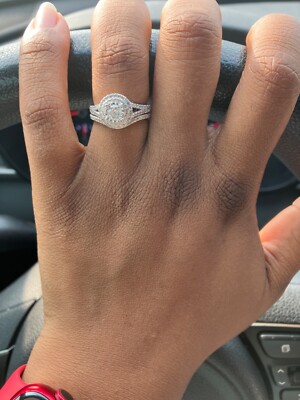 Jared Jeweler  engagement ring and wedding band