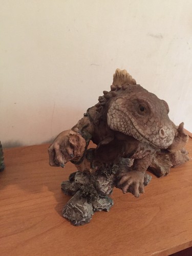 Two Lizard Statues Green And Brown