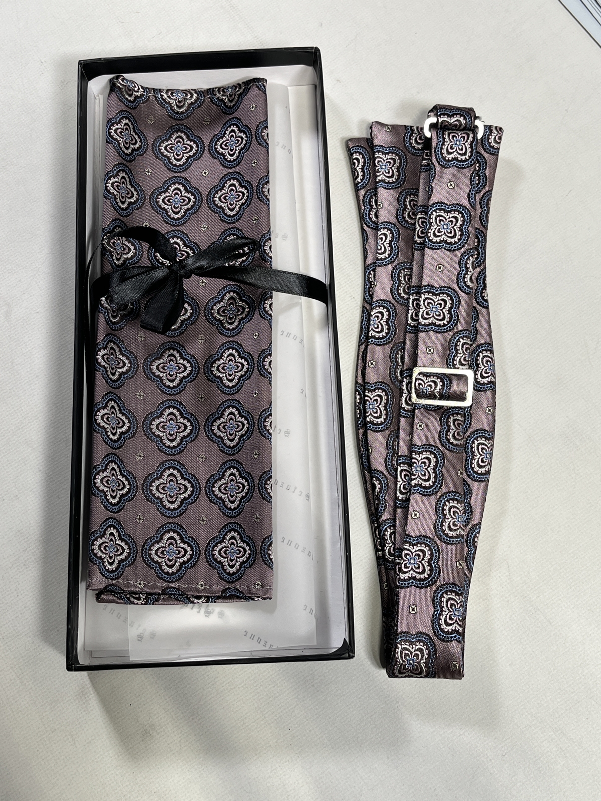 Mens Setazone Lavender Purple Floral Bow Tie and Matching Pocket Square NEW