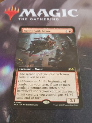 Mtg. Raging Battle Mouse. Extended Art. Wilds of Eldraine. Nm