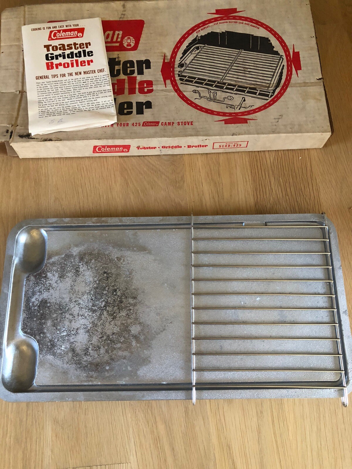 Vintage Coleman Stove Aluminum Toaster Griddle Broiler 5140-425 w/ Original Box