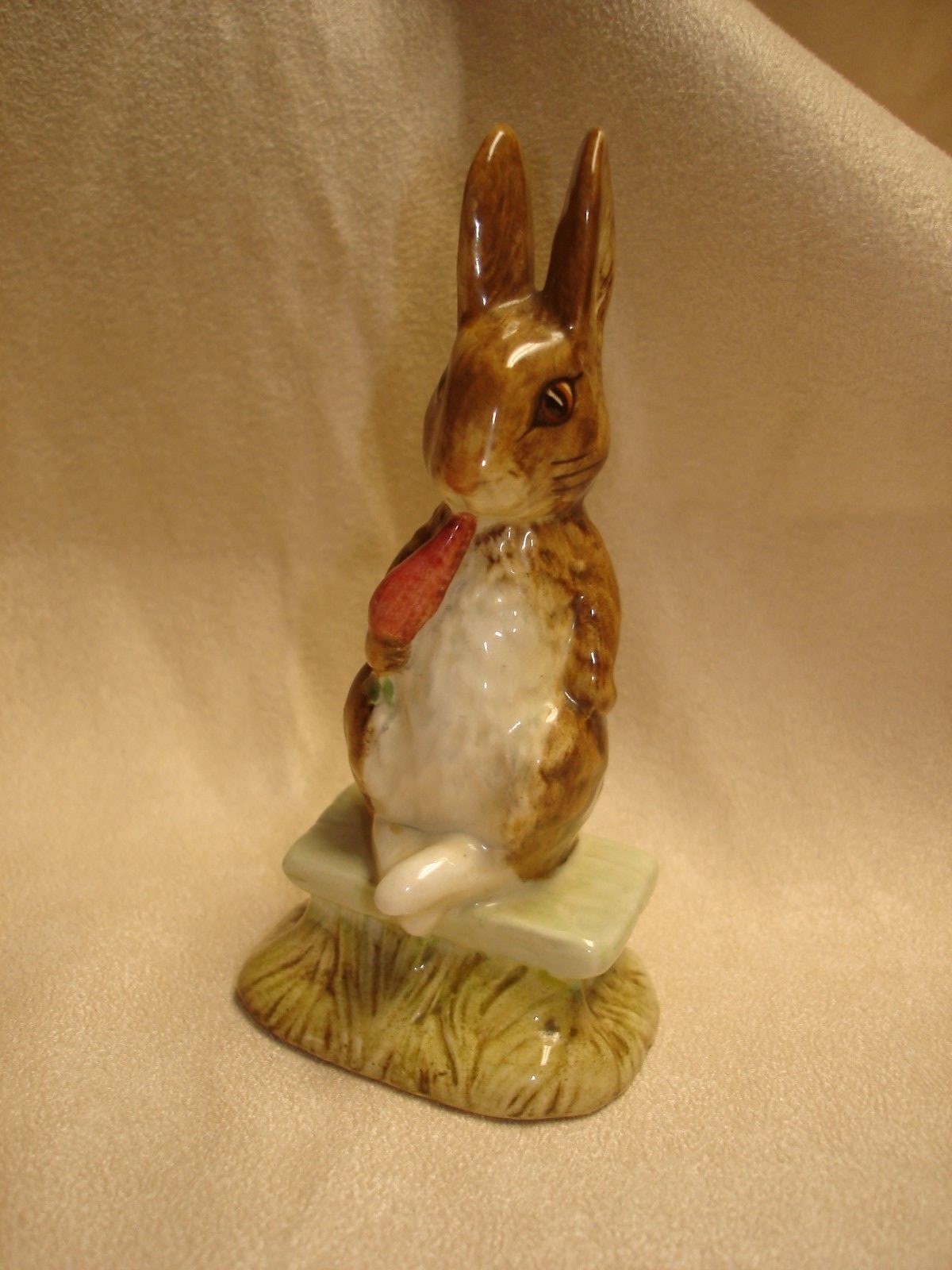 BEATRIX POTTER'S FIGURINE 