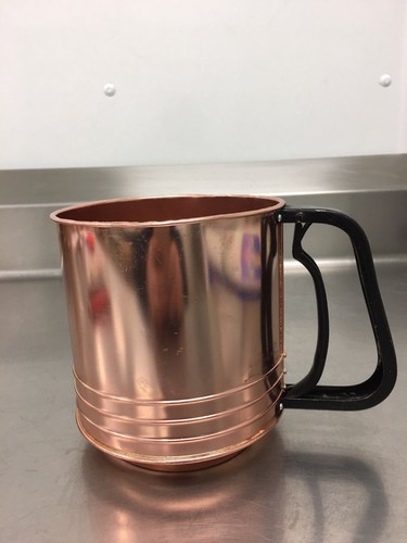 ALUMINUM FLOUR SIFTER COPPER BRIGHT BLACK SQUEEZE HANDLE MID-CENTURY