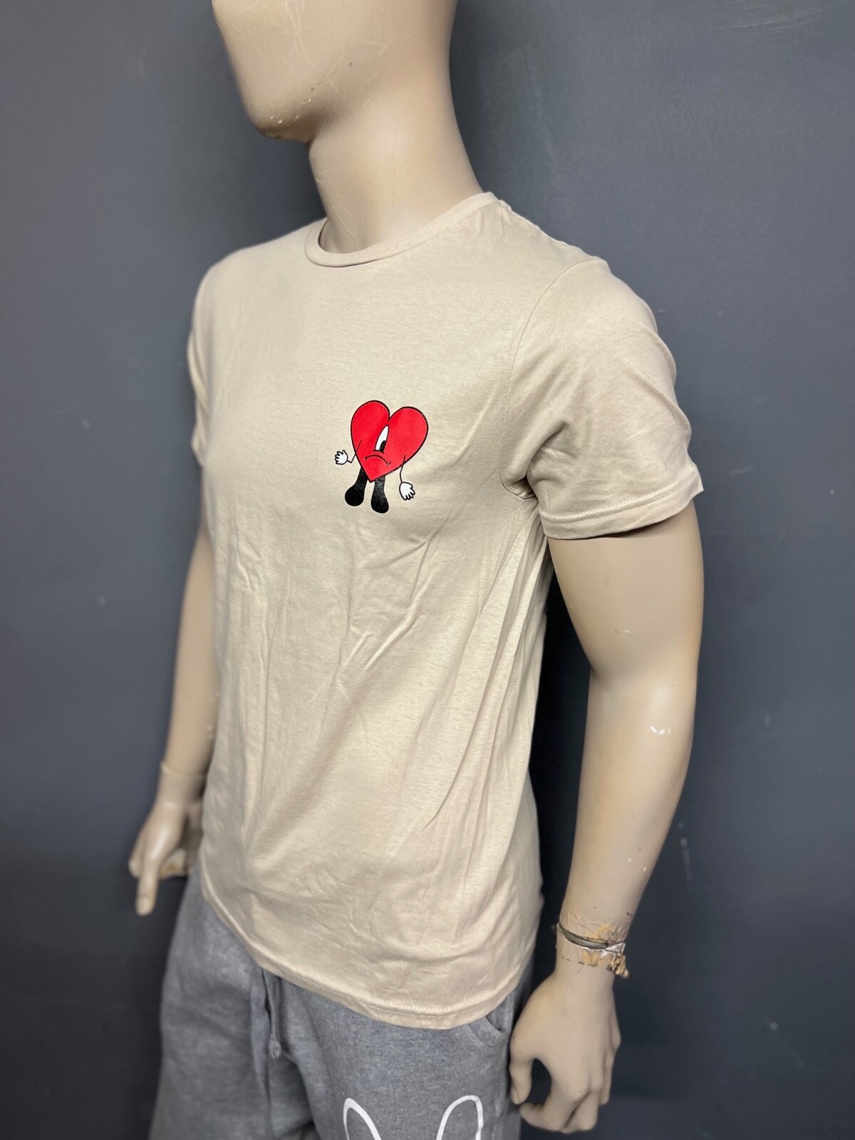 La Playa Bad Bunny Tan T-Shirt / Un Verano sin ti Benito Tee / Unisex Men Women