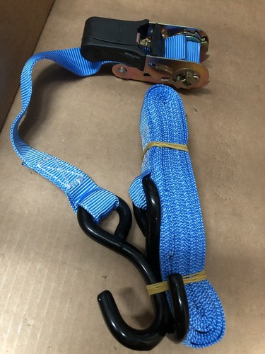 4 ratchet tie down straps