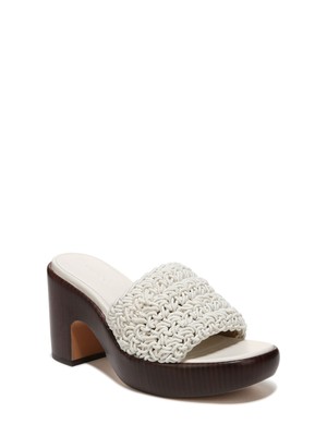 ВИНС. Женские белые босоножки Nicki Crochet без застежки на каблуке длиной 5,5 м, связанные крючком.